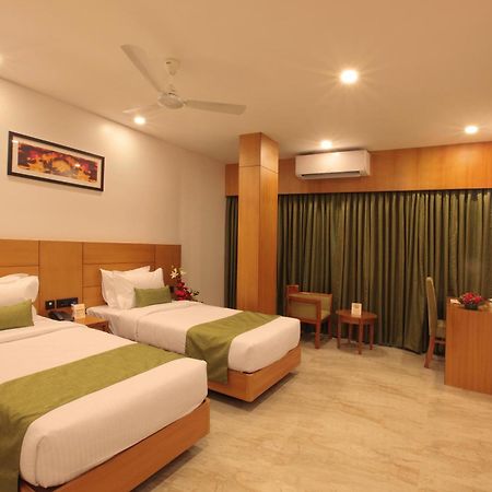 Hotel Park Residency Thrissur Экстерьер фото