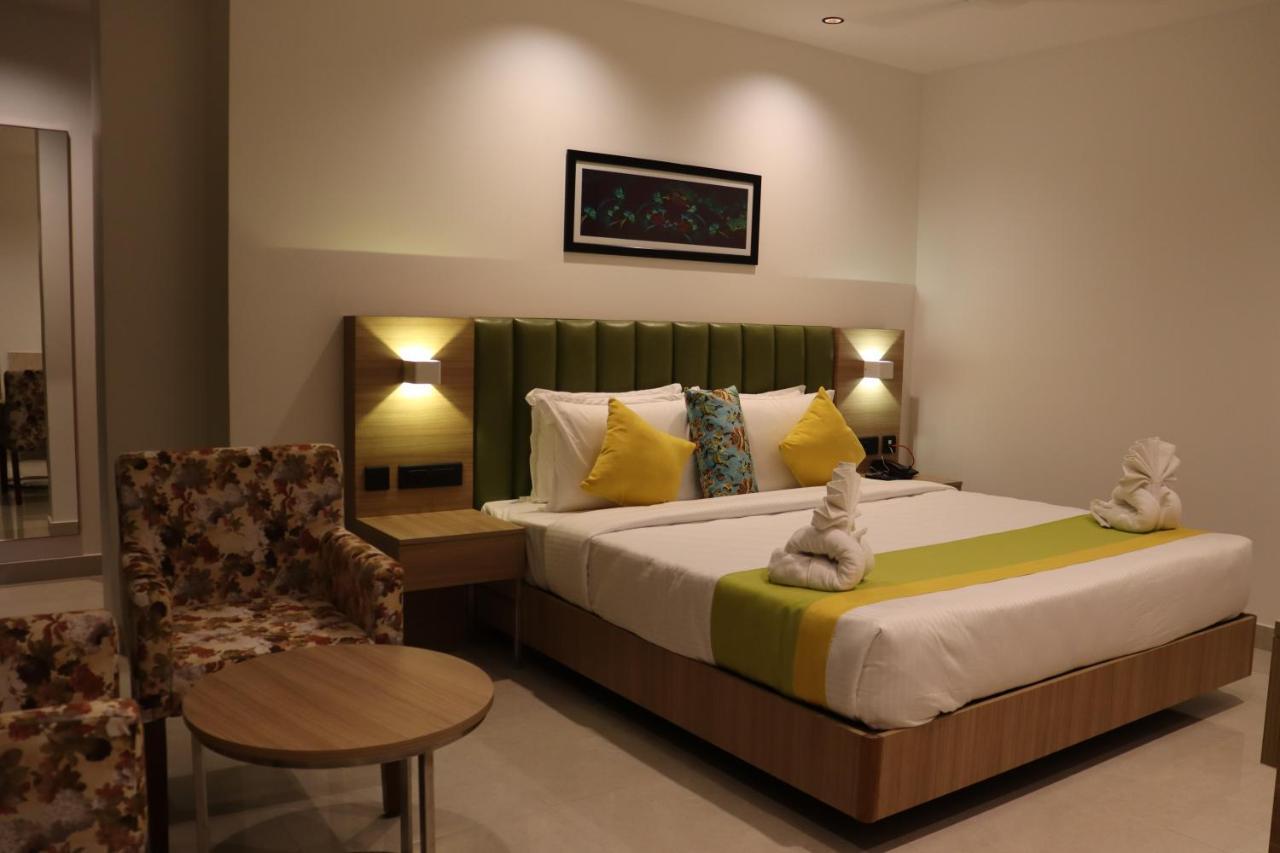 Hotel Park Residency Thrissur Экстерьер фото
