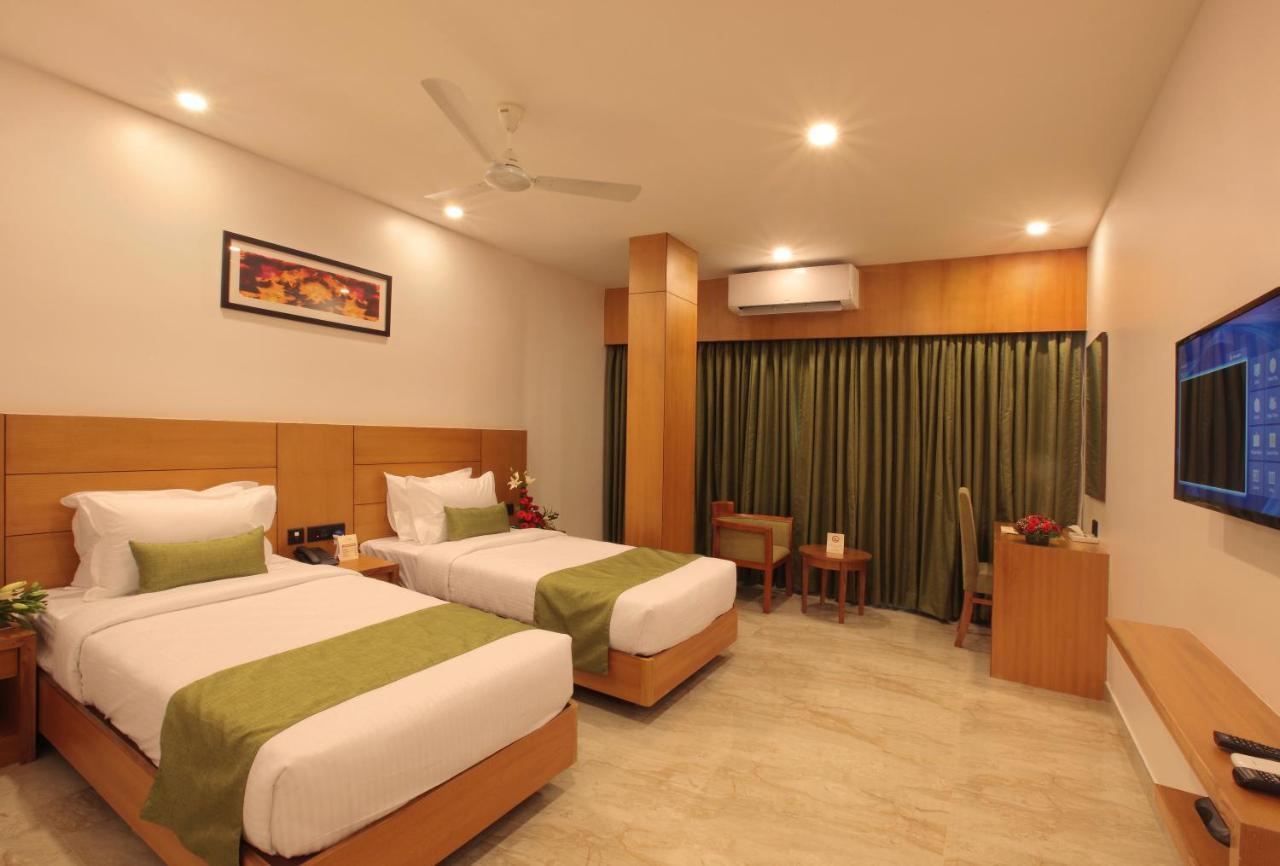 Hotel Park Residency Thrissur Экстерьер фото