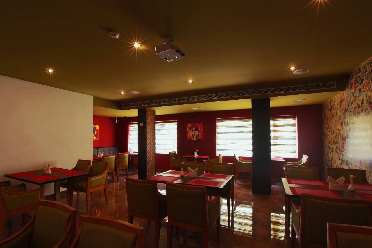 Hotel Park Residency Thrissur Экстерьер фото