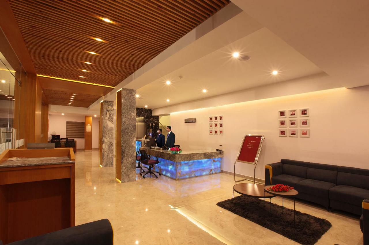 Hotel Park Residency Thrissur Экстерьер фото