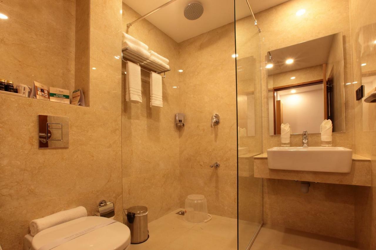 Hotel Park Residency Thrissur Экстерьер фото